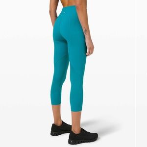 Lululemon Pace Rival High-Rise Crop 22' in Hawaiian Blue NWOT